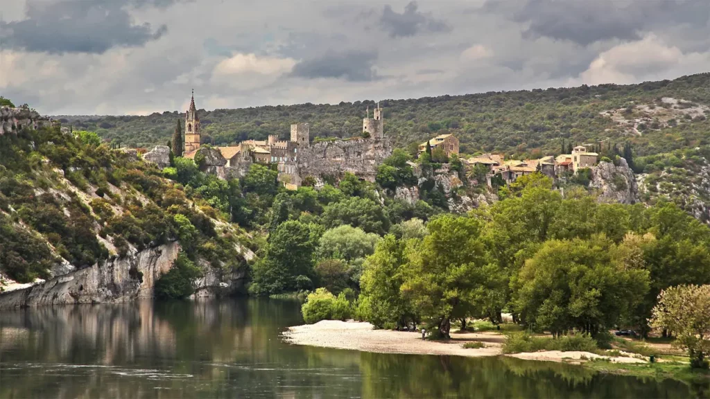 Aiguèze (30)