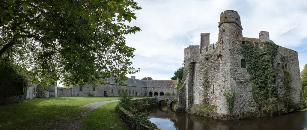 Château Pirou (50)